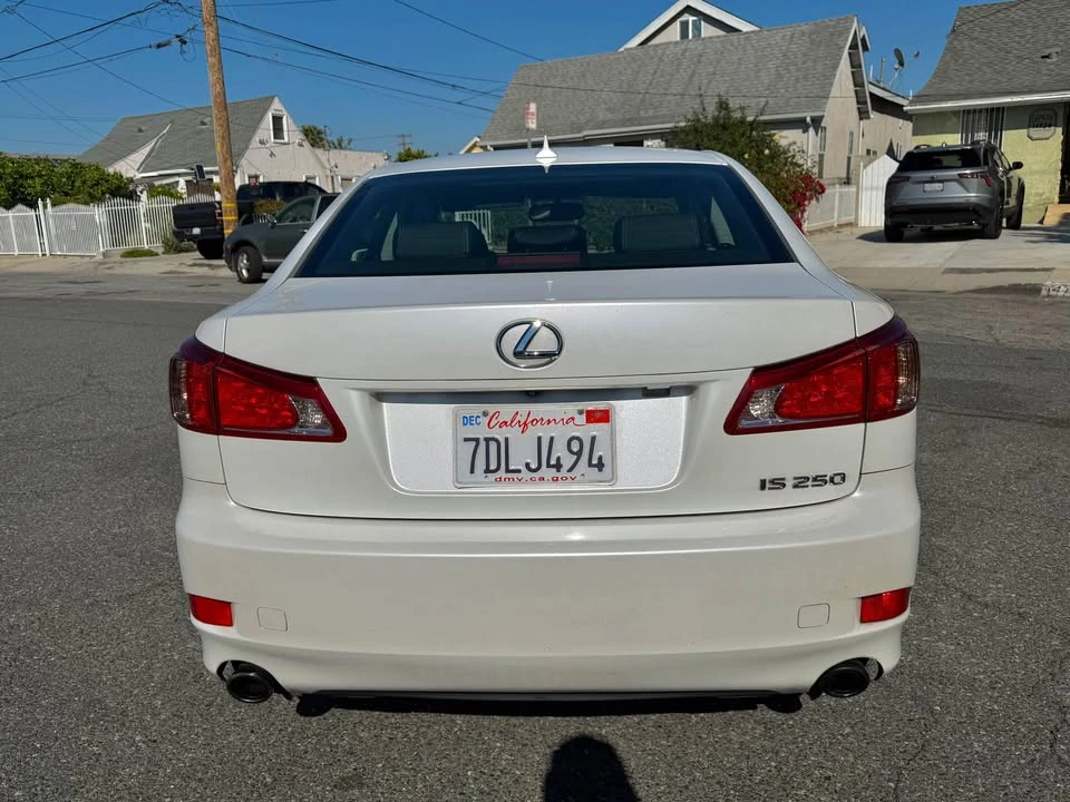 2011 Lexus IS 2nd Gen - Image 4 of 18