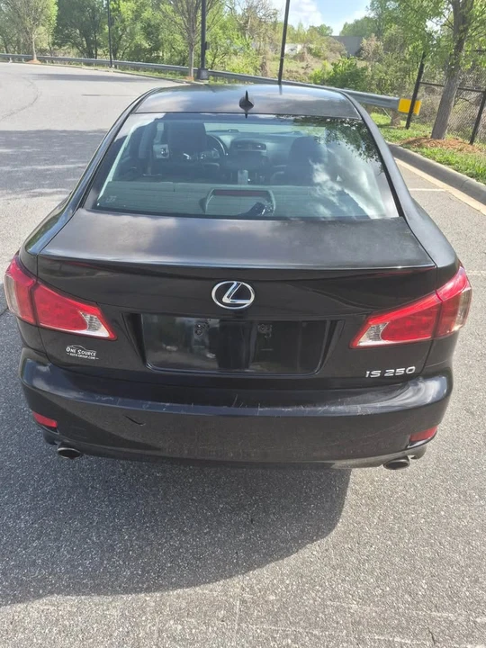 2011 Lexus IS 2nd Gen - Image 17 of 19