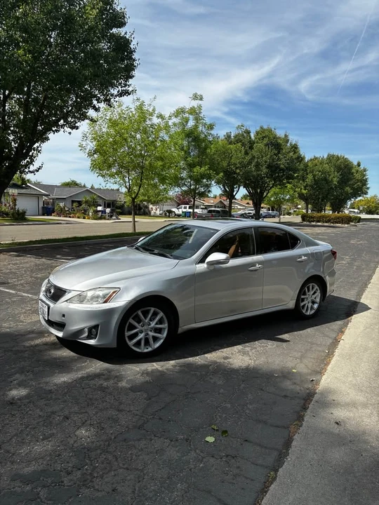 2011 Lexus IS 2nd Gen - Image 2 of 7