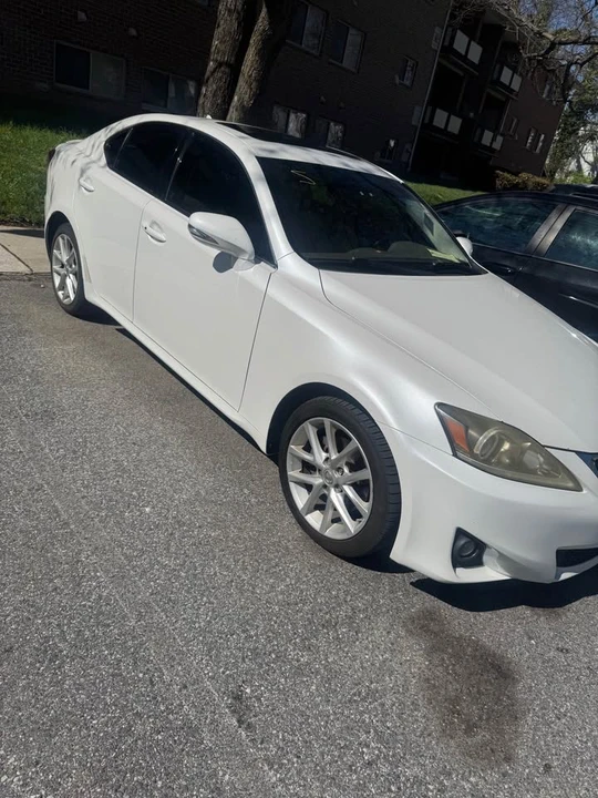 2011 Lexus IS 2nd Gen - Image 6 of 11