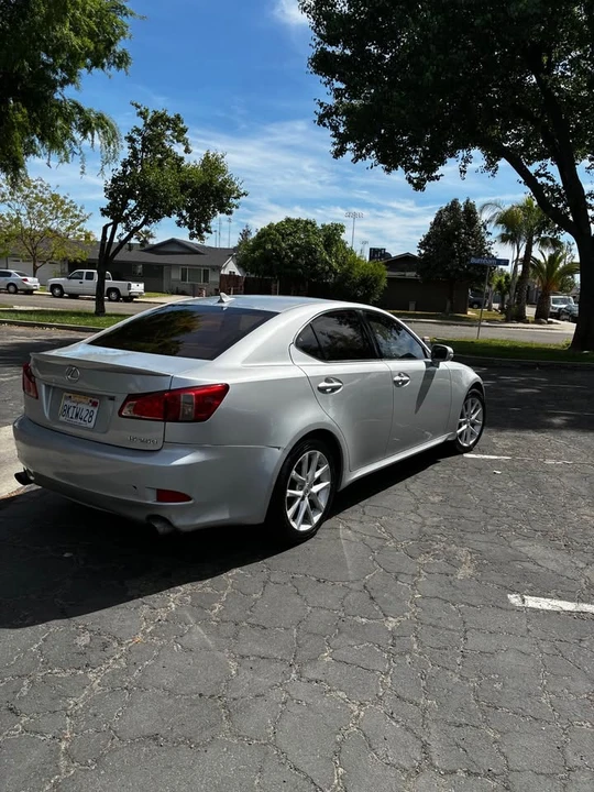 2011 Lexus IS 2nd Gen - Image 4 of 7
