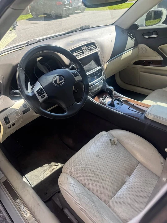 2011 Lexus IS 2nd Gen - Image 2 of 11