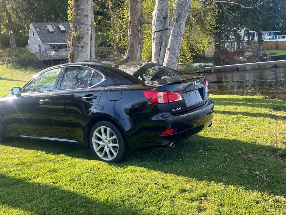 2011 Lexus IS 2nd Gen - Image 5 of 10
