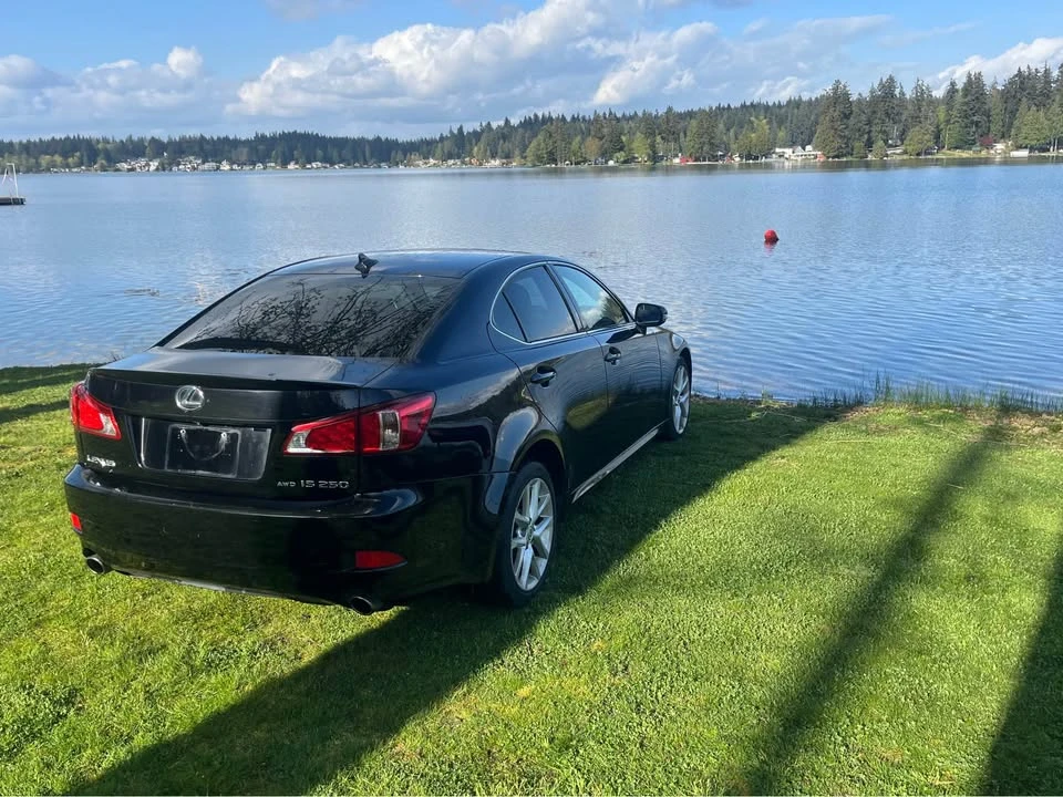 2011 Lexus IS 2nd Gen - Image 4 of 10
