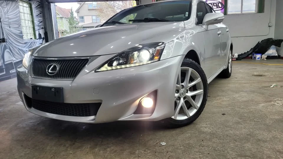 2011 Lexus IS 2nd Gen - Image 6 of 9
