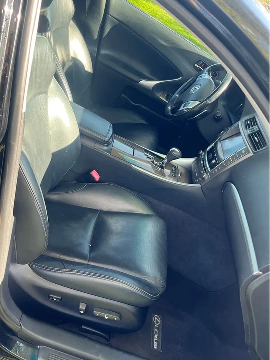 2011 Lexus IS 2nd Gen - Image 6 of 10