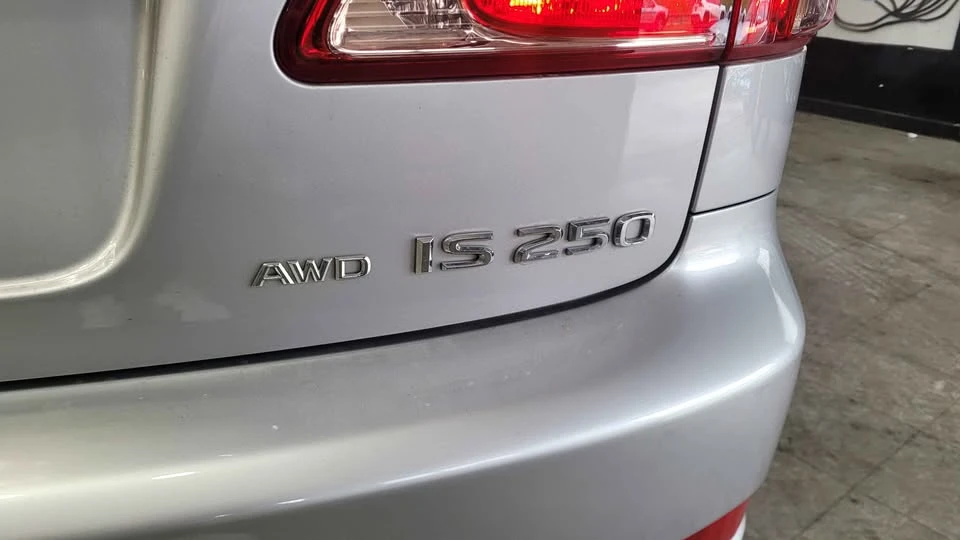2011 Lexus IS 2nd Gen - Image 2 of 9