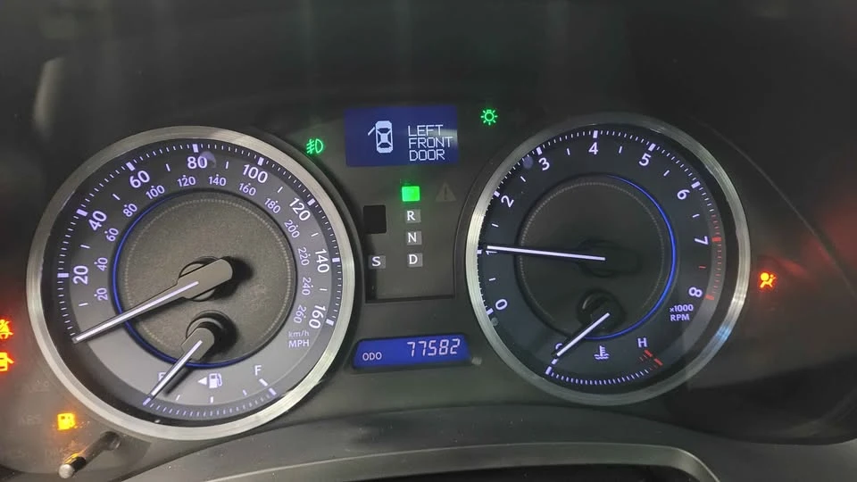 2011 Lexus IS 2nd Gen - Image 9 of 9