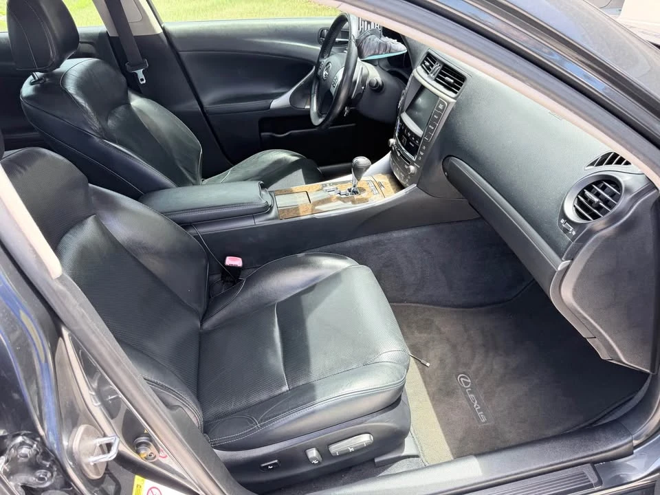 2011 Lexus IS 2nd Gen - Image 5 of 17