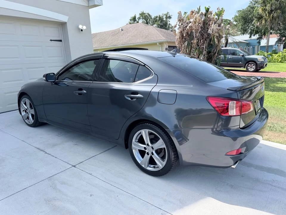 2011 Lexus IS 2nd Gen - Image 4 of 17