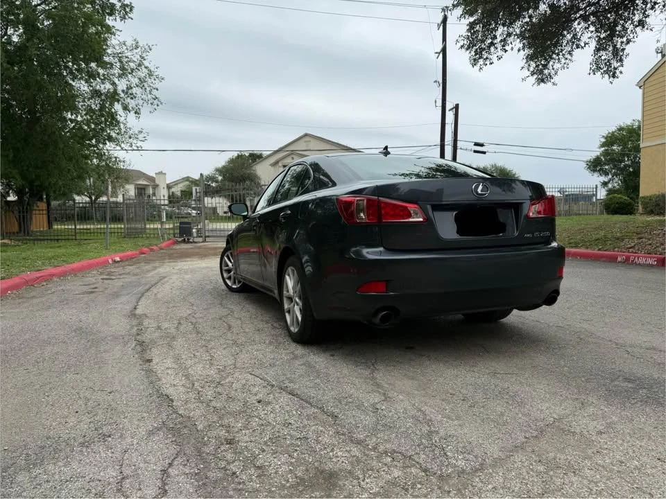 2011 Lexus IS 2nd Gen - Image 17 of 19