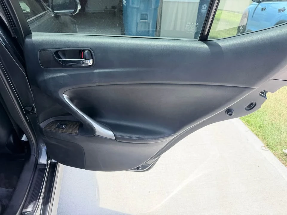 2011 Lexus IS 2nd Gen - Image 11 of 17