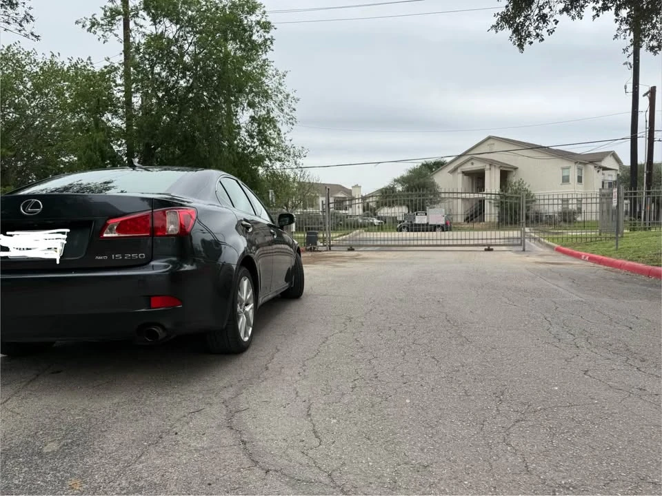 2011 Lexus IS 2nd Gen - Image 4 of 19