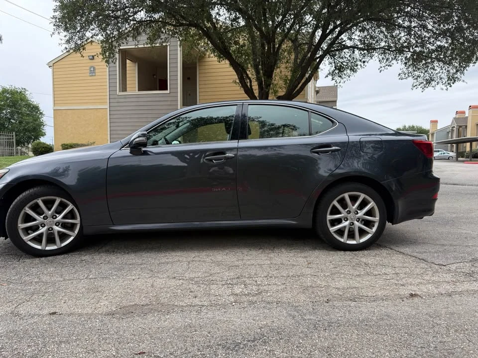 2011 Lexus IS 2nd Gen - Image 5 of 19
