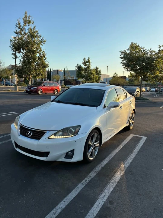 2011 Lexus IS 2nd Gen - Image 8 of 10