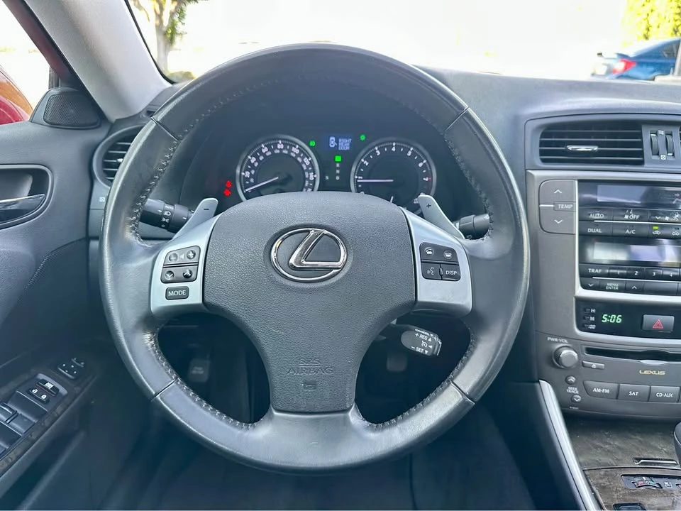 2011 Lexus IS 2nd Gen - Image 18 of 20