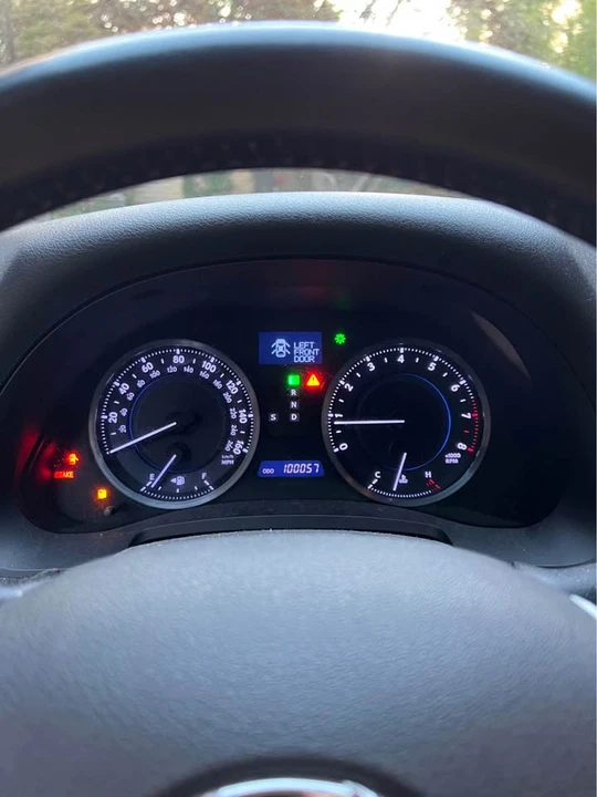 2011 Lexus IS 2nd Gen - Image 3 of 18