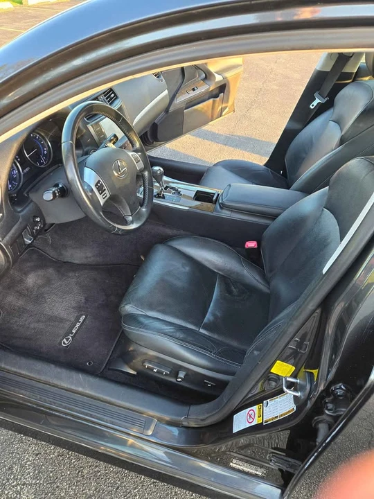 2011 Lexus IS 2nd Gen - Image 17 of 20