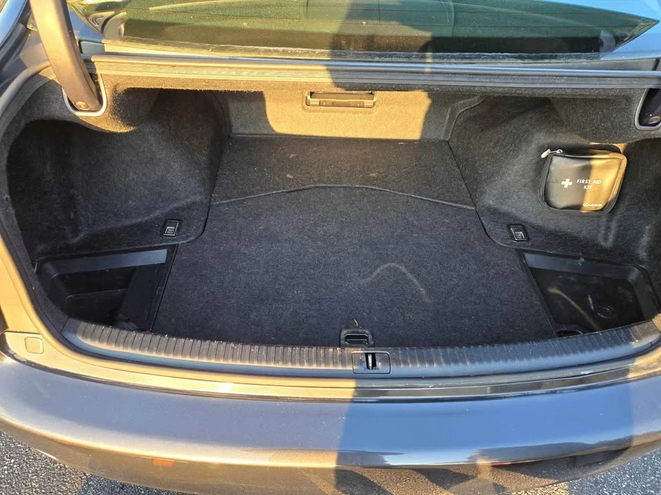 2011 Lexus IS 2nd Gen - Image 14 of 20