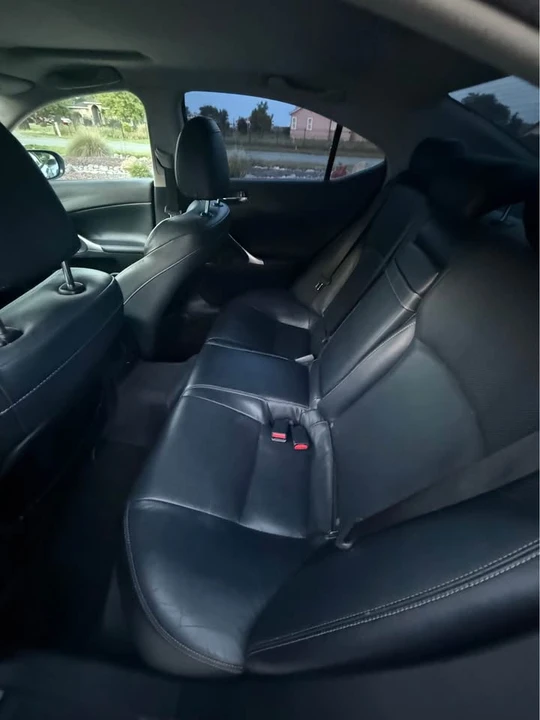 2011 Lexus IS 2nd Gen - Image 8 of 20