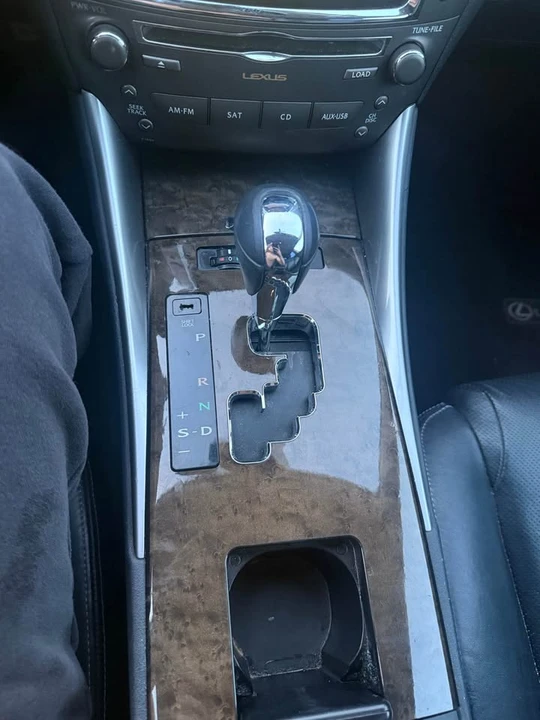 2011 Lexus IS 2nd Gen - Image 16 of 20