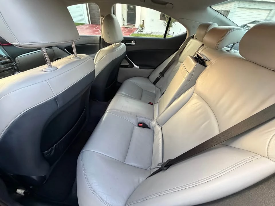2011 Lexus IS 2nd Gen - Image 15 of 19