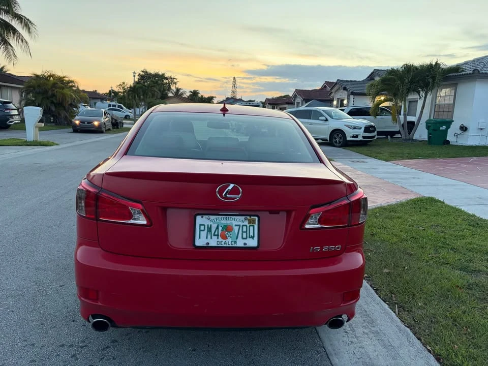 2011 Lexus IS 2nd Gen - Image 6 of 19