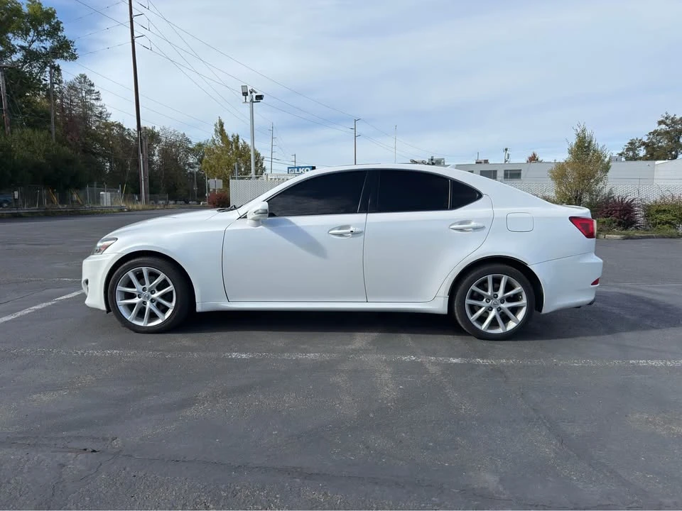 2011 Lexus IS 2nd Gen - Image 2 of 10