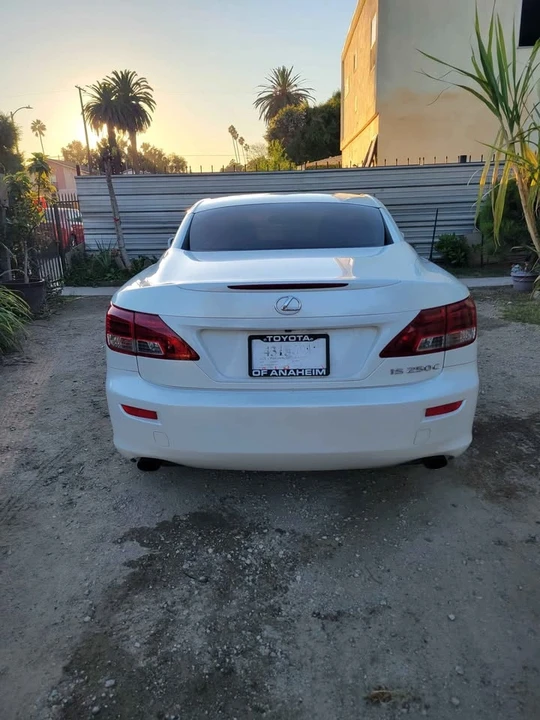 2011 Lexus IS 2nd Gen - Image 5 of 15