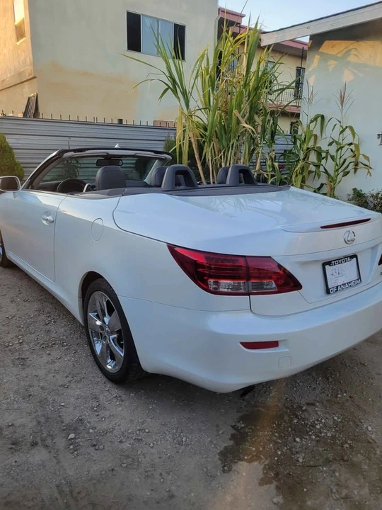 2011 Lexus IS 2nd Gen - Image 12 of 15