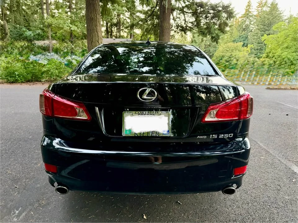 2011 Lexus IS 2nd Gen - Image 7 of 16