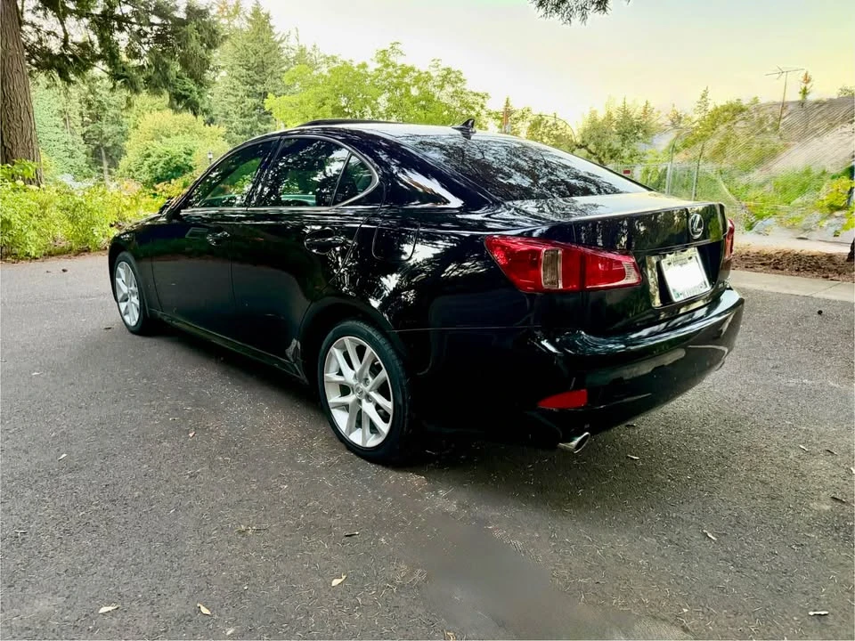 2011 Lexus IS 2nd Gen - Image 8 of 16