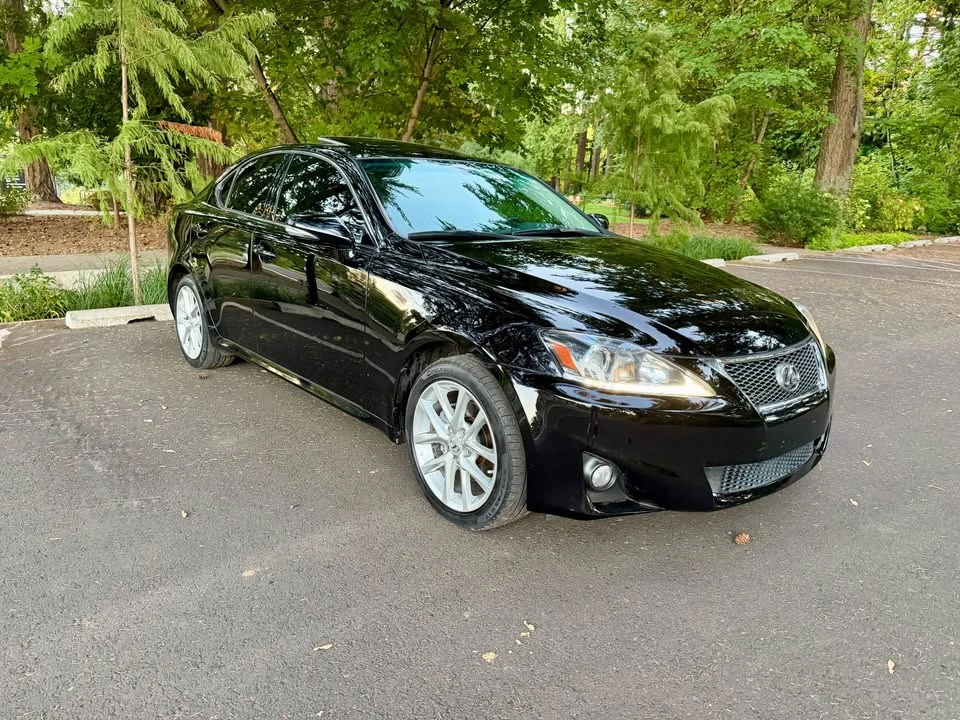 2011 Lexus IS 2nd Gen - Image 4 of 16