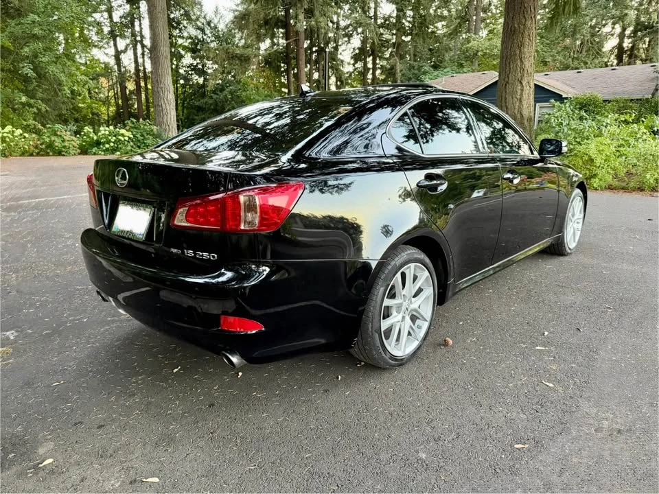 2011 Lexus IS 2nd Gen - Image 6 of 16