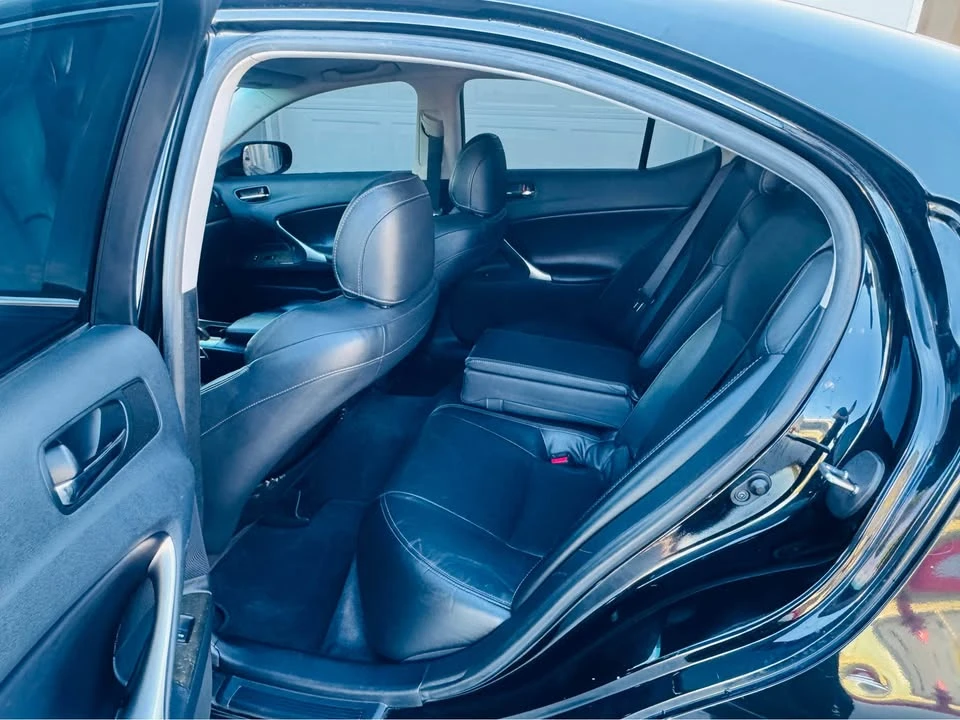 2011 Lexus IS 2nd Gen - Image 15 of 20