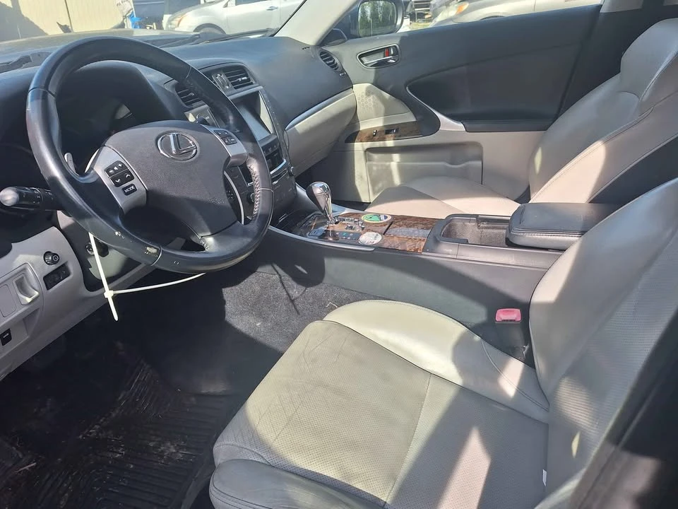 2011 Lexus IS 2nd Gen - Image 14 of 20