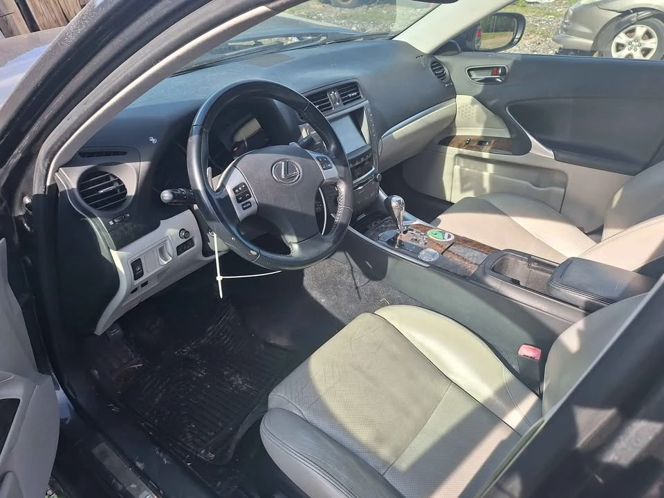 2011 Lexus IS 2nd Gen - Image 10 of 20