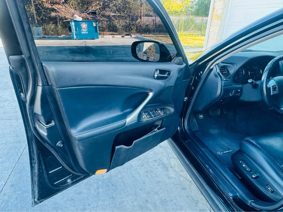 2011 Lexus IS 2nd Gen - Image 14 of 20