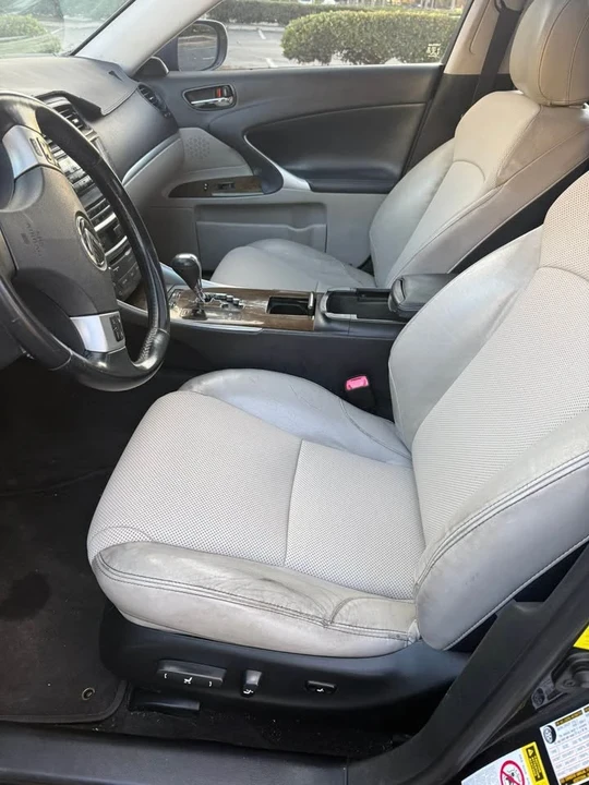 2011 Lexus IS 2nd Gen - Image 16 of 19