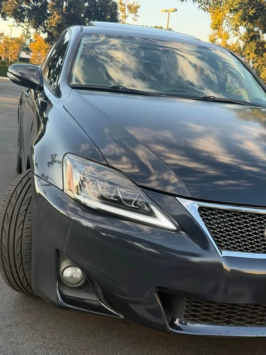 2011 Lexus IS 2nd Gen - Image 4 of 19