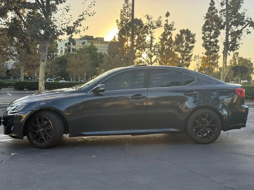 2011 Lexus IS 2nd Gen - Image 10 of 19