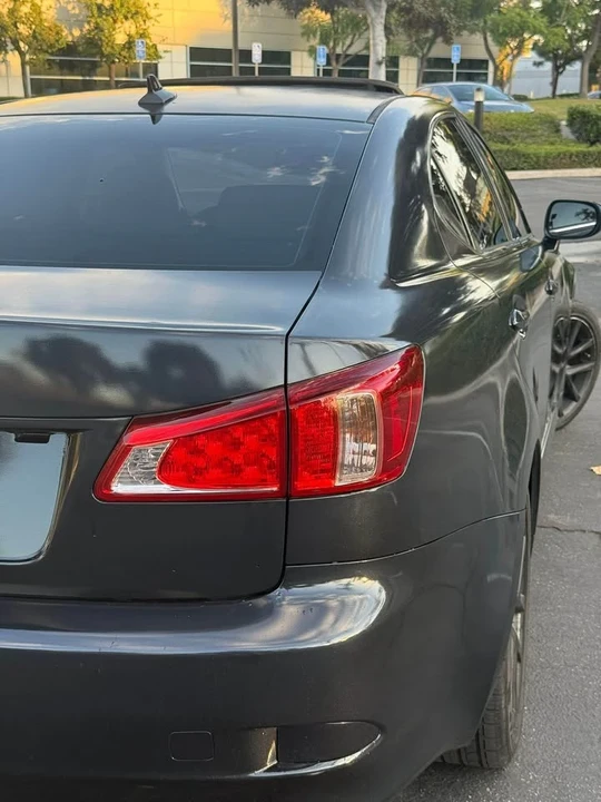 2011 Lexus IS 2nd Gen - Image 14 of 19