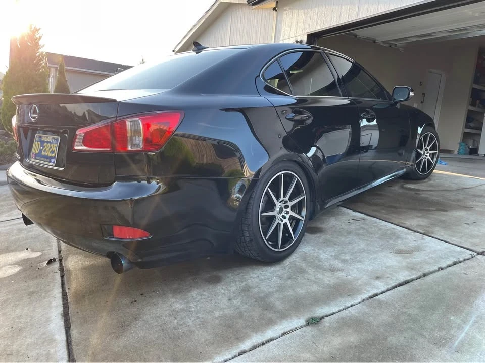 2011 Lexus IS 2nd Gen - Image 4 of 10