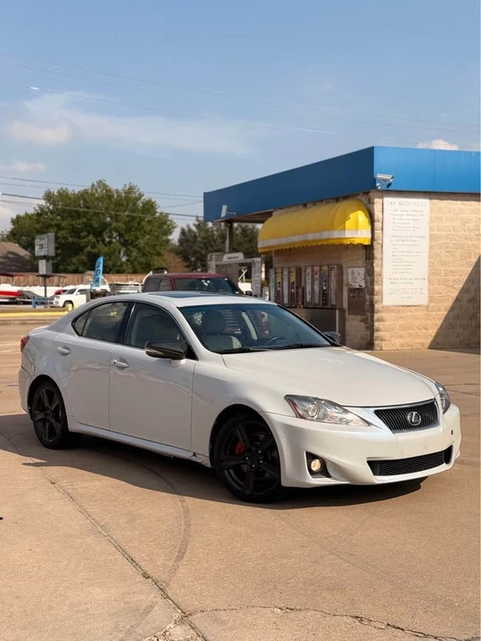 2011 Lexus IS 2nd Gen - Image 12 of 19
