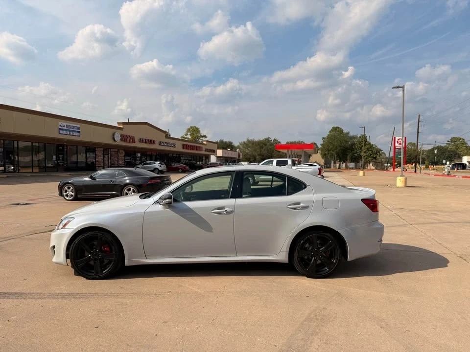 2011 Lexus IS 2nd Gen - Image 8 of 19