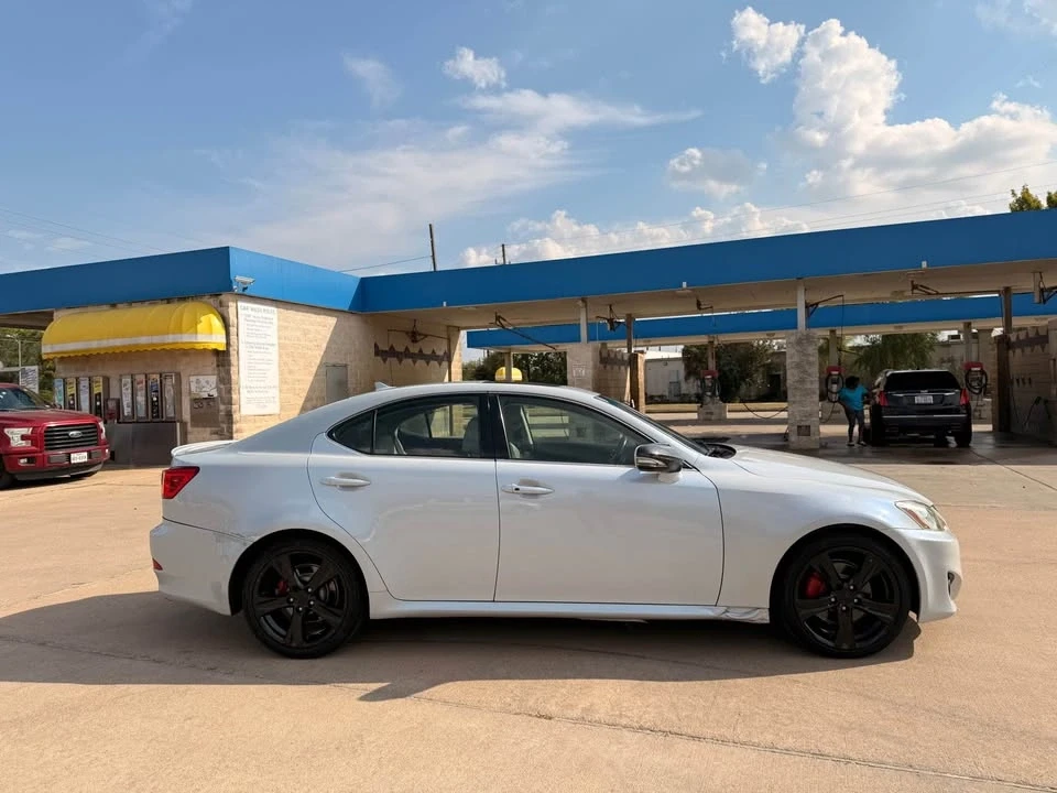 2011 Lexus IS 2nd Gen - Image 6 of 19