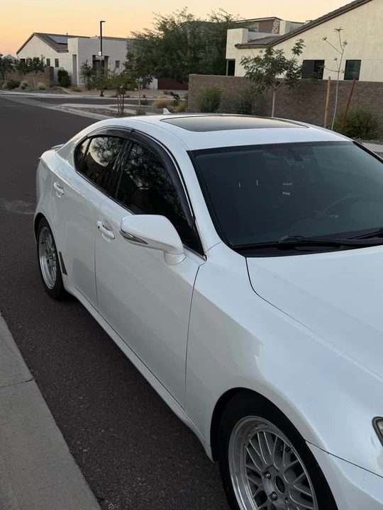 2011 Lexus IS 2nd Gen - Image 17 of 20