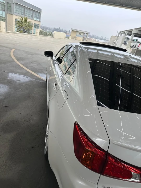 2011 Lexus IS 2nd Gen - Image 16 of 20
