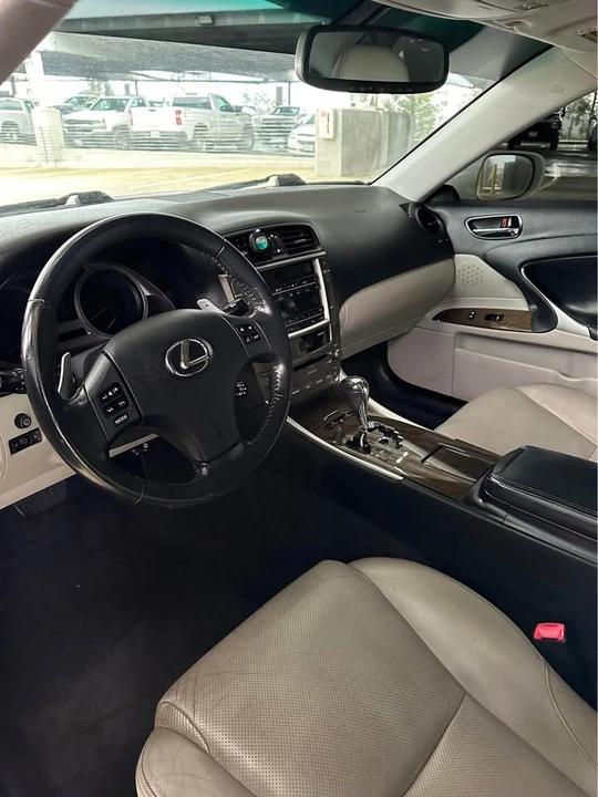 2011 Lexus IS 2nd Gen - Image 8 of 20