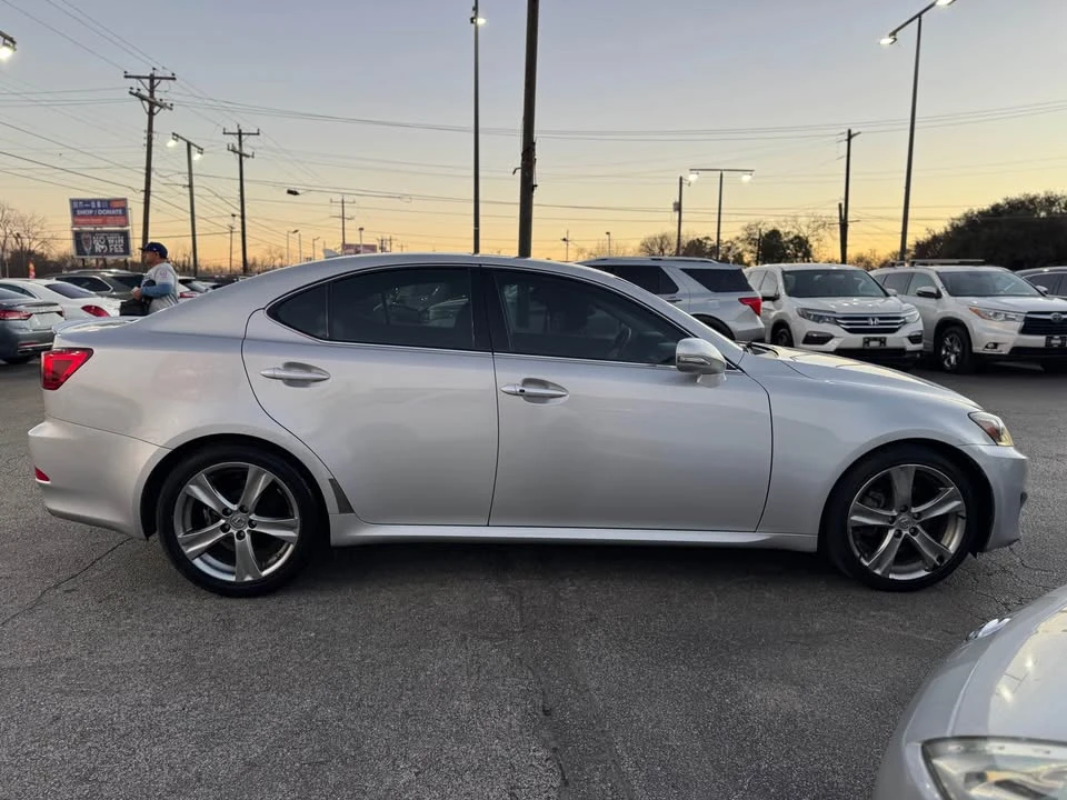 2011 Lexus IS 2nd Gen - Image 8 of 18